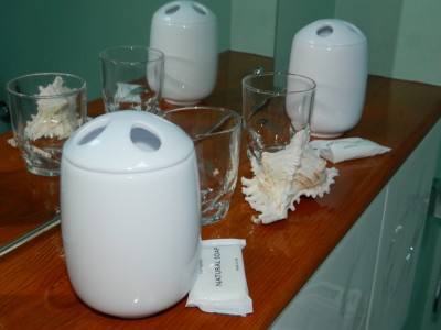 Orchard House bathroom