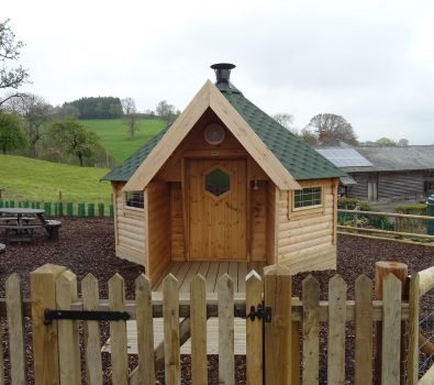 The Big BBQ cabin with Bar and outdoor sitting area